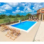 Rural Escape With Pool - Krka * Bristane