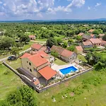 Rural Escape With Pool - Krka Villa