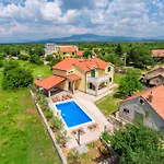 Rural Escape With Pool - Krka Villa *