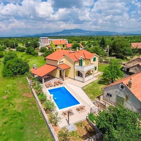 Rural Escape With Pool - Krka Villa *