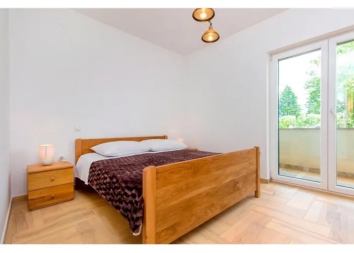 Rural Escape With Pool - Krka Villa