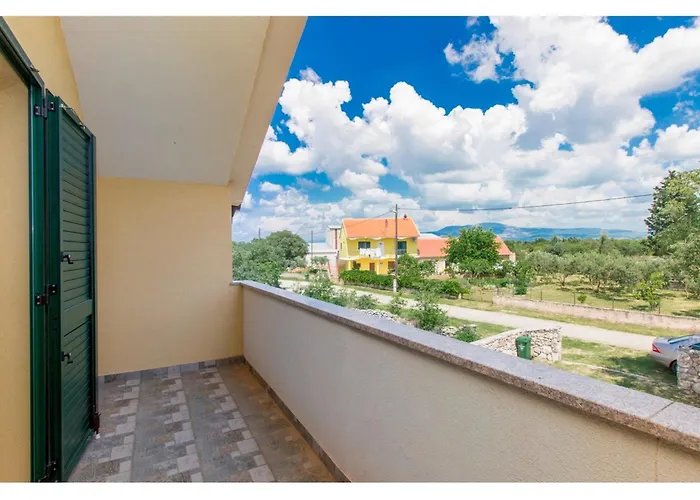 Rural Escape With Pool - Krka * Bristane