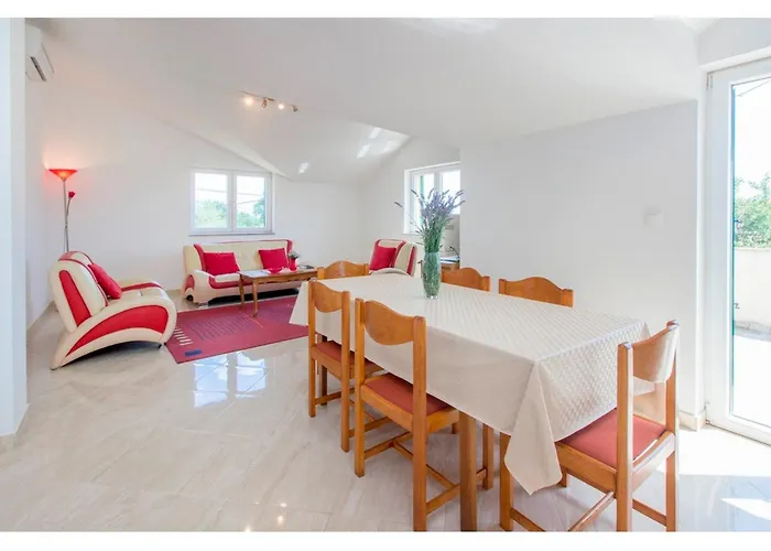 Rural Escape With Pool - Krka * Bristane