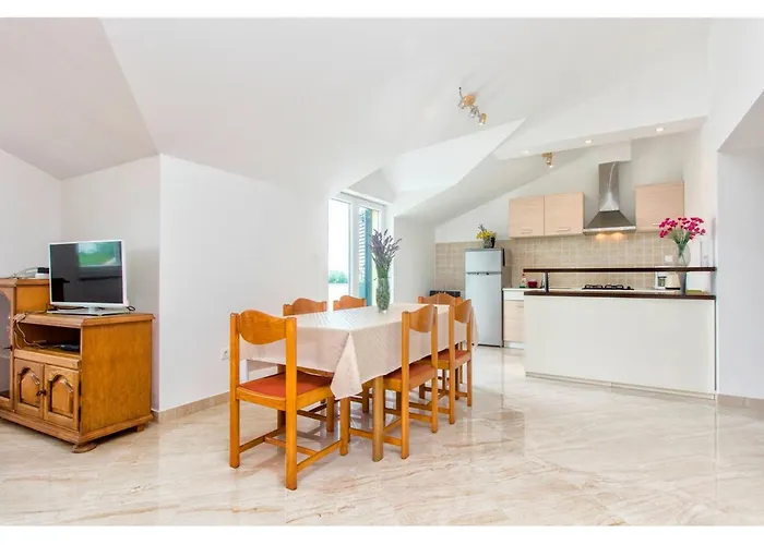 Rural Escape With Pool - Krka Villa *