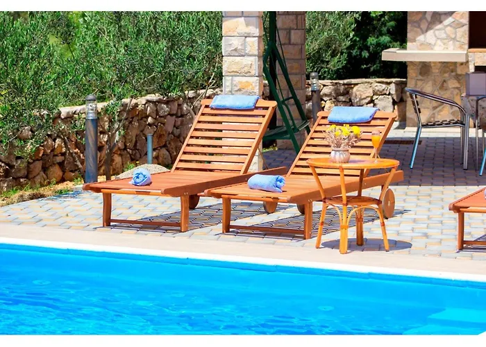 Rural Escape With Pool - Krka וילה