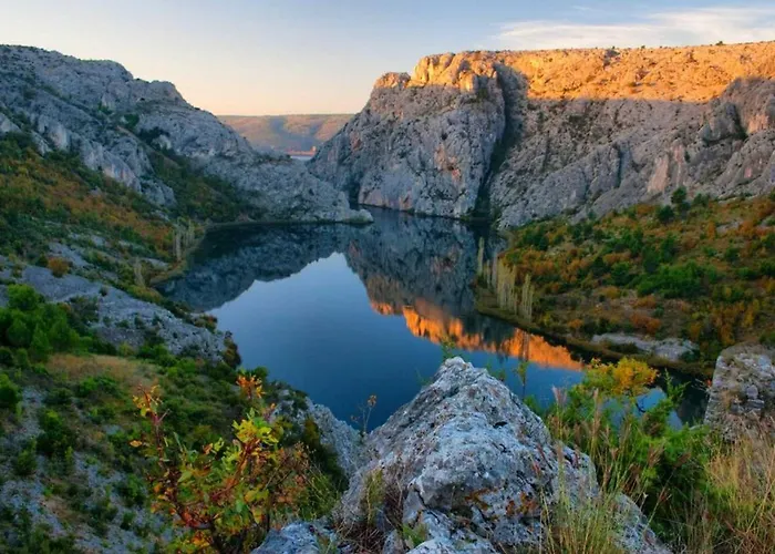 Rural Escape With Pool - Krka וילה Bristane